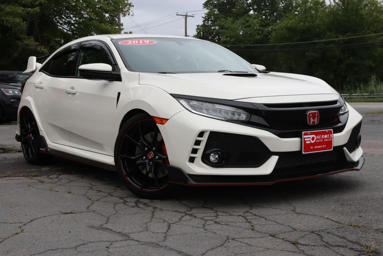 2019 Honda Civic Type R Touring Hatchback Sedan 4D in white — photo 3 of 27