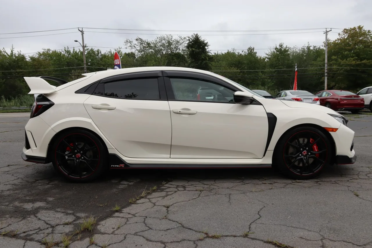 2019 Honda Civic Type R Touring Hatchback Sedan 4D in white — photo 4 of 27