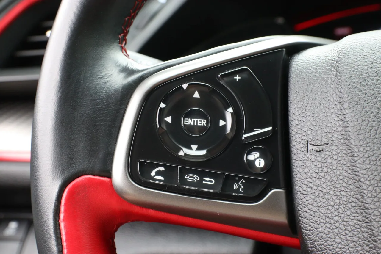2019 Honda Civic Type R Touring Hatchback Sedan 4D in white — photo 17 of 27