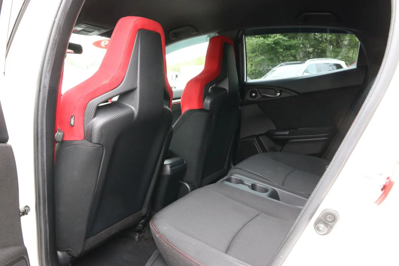 2019 Honda Civic Type R Touring Hatchback Sedan 4D in white — photo 24 of 27