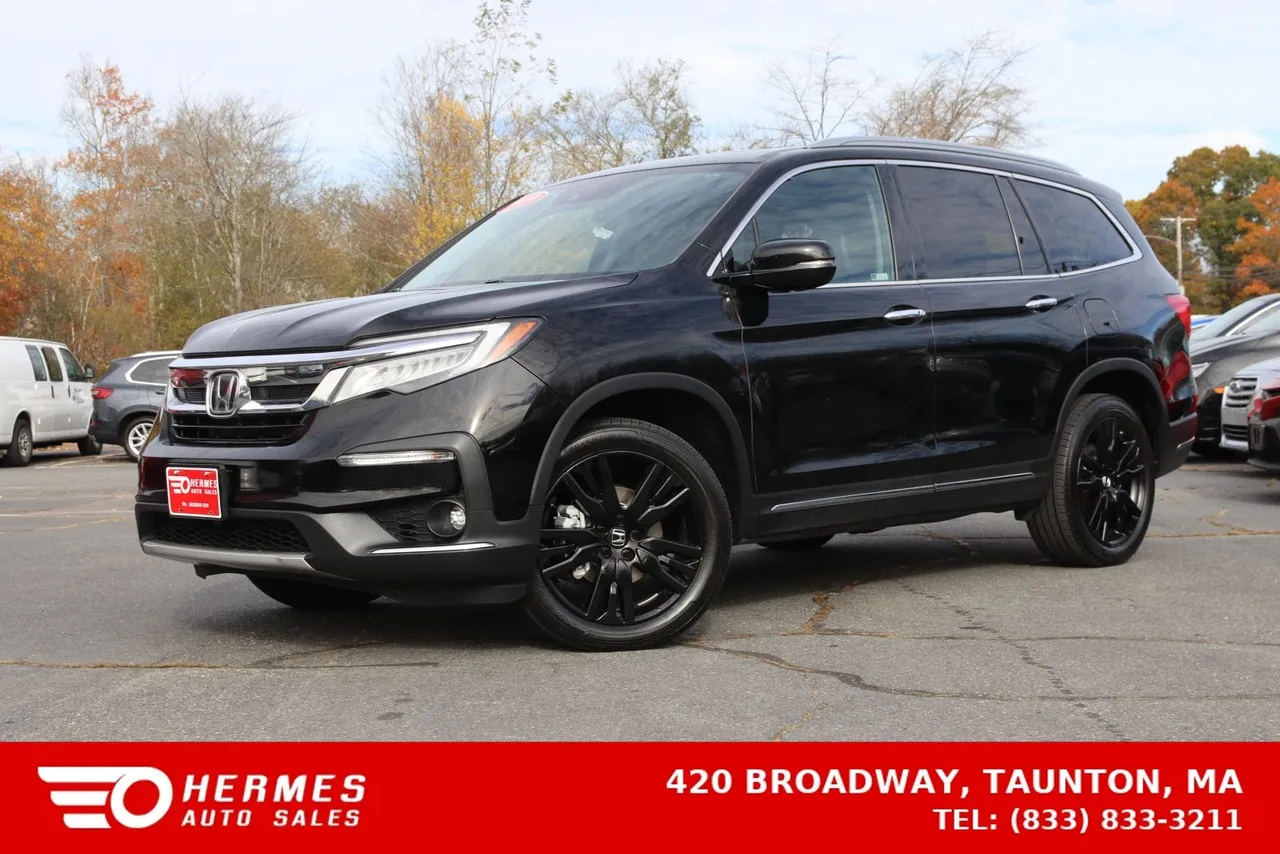 2019 Honda Pilot Touring Sport Utility 4D in black — photo 1 of 46