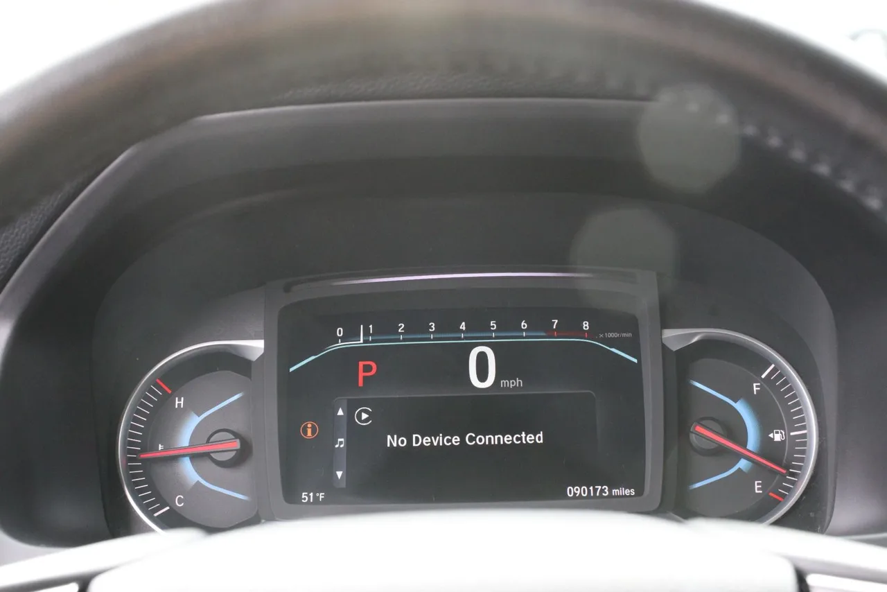 2019 Honda Pilot Touring Sport Utility 4D in black — photo 39 of 46