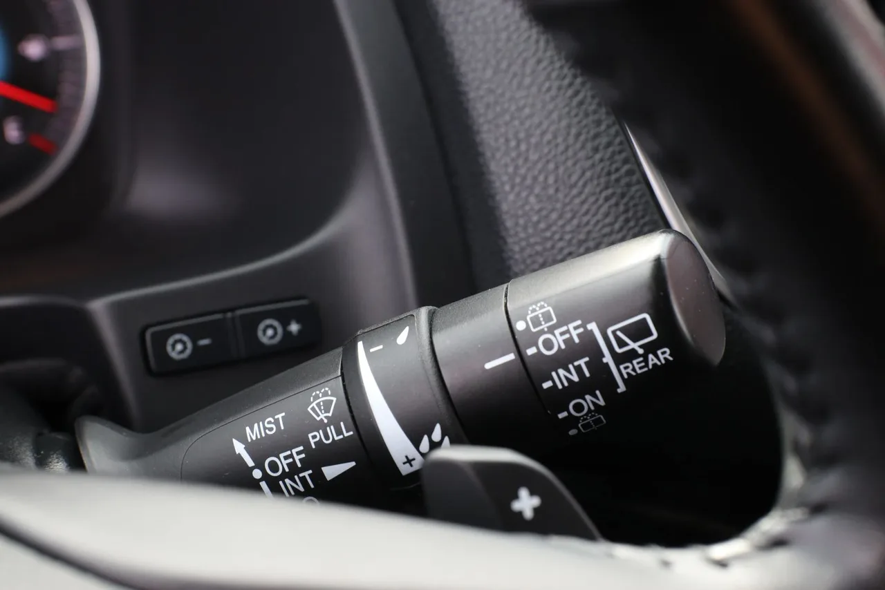 2019 Honda Pilot Touring Sport Utility 4D in black — photo 43 of 46