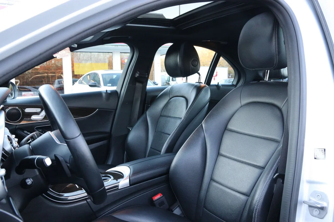 2019 Mercedes-Benz C-Class C 300 4MATIC Sedan 4D in silver — photo 18 of 45