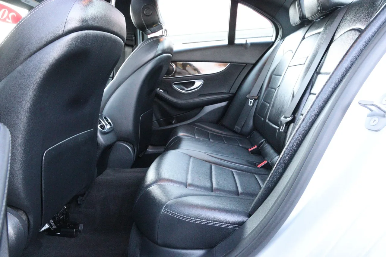 2019 Mercedes-Benz C-Class C 300 4MATIC Sedan 4D in silver — photo 22 of 45