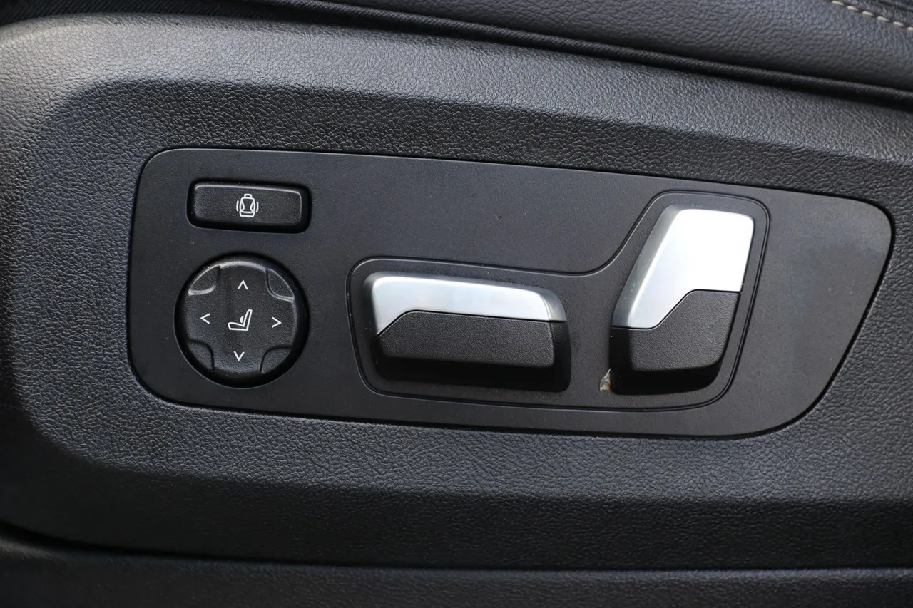 2020 BMW X5 xDrive40i Sport Utility 4D in gray — photo 12 of 31