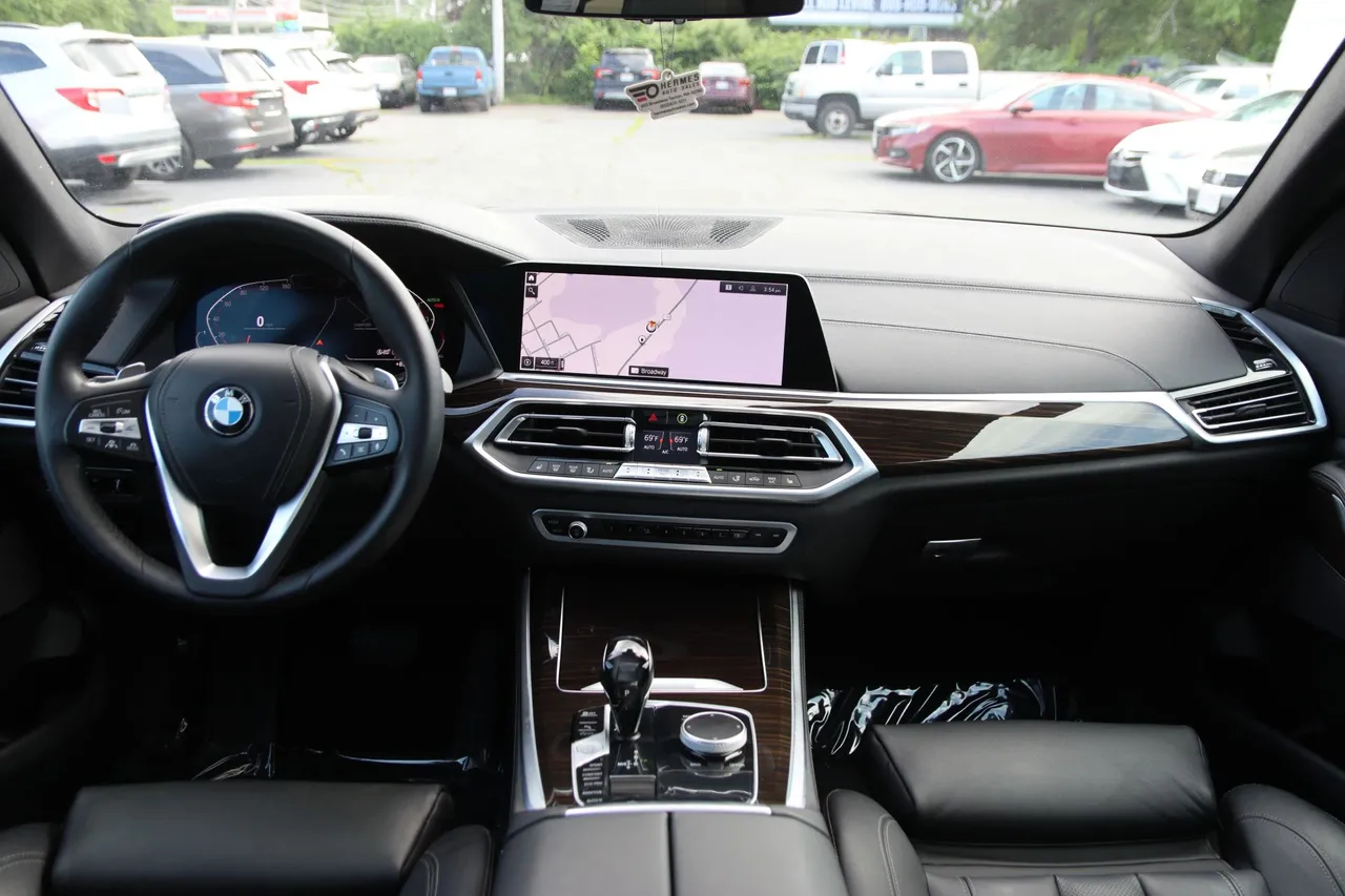 2020 BMW X5 xDrive40i Sport Utility 4D in gray — photo 18 of 31