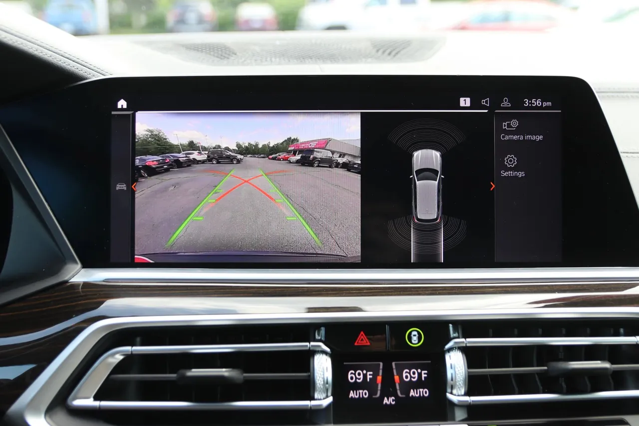 2020 BMW X5 xDrive40i Sport Utility 4D in gray — photo 23 of 31