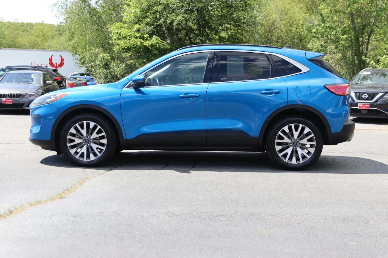 2020 Ford Escape Titanium Sport Utility 4D in blue — photo 2 of 31