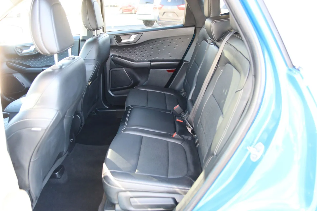 2020 Ford Escape Titanium Sport Utility 4D in blue — photo 15 of 31
