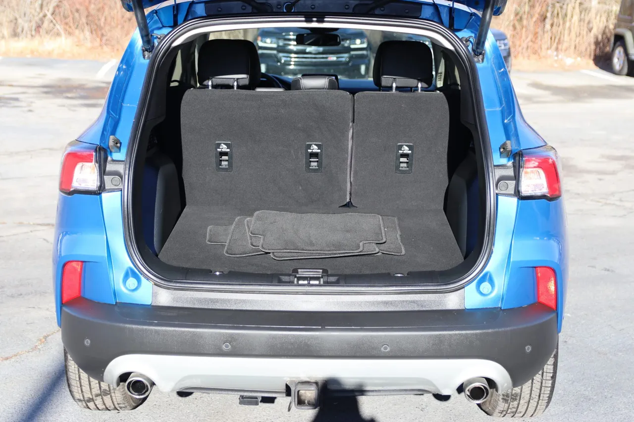 2020 Ford Escape Titanium Sport Utility 4D in blue — photo 16 of 31