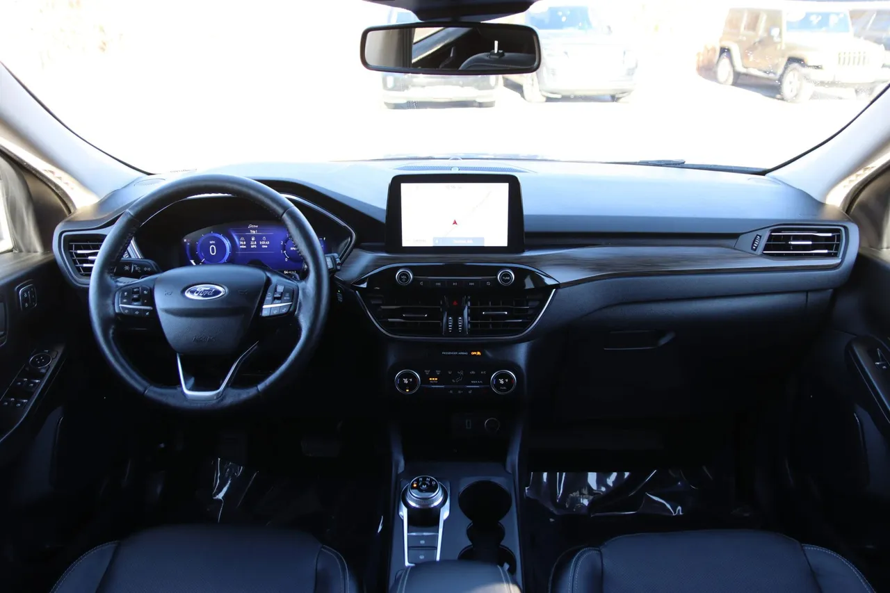 2020 Ford Escape Titanium Sport Utility 4D in blue — photo 18 of 31