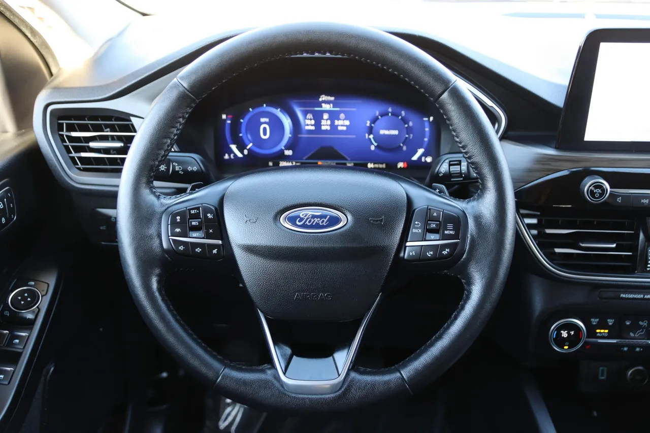 2020 Ford Escape Titanium Sport Utility 4D in blue — photo 19 of 31