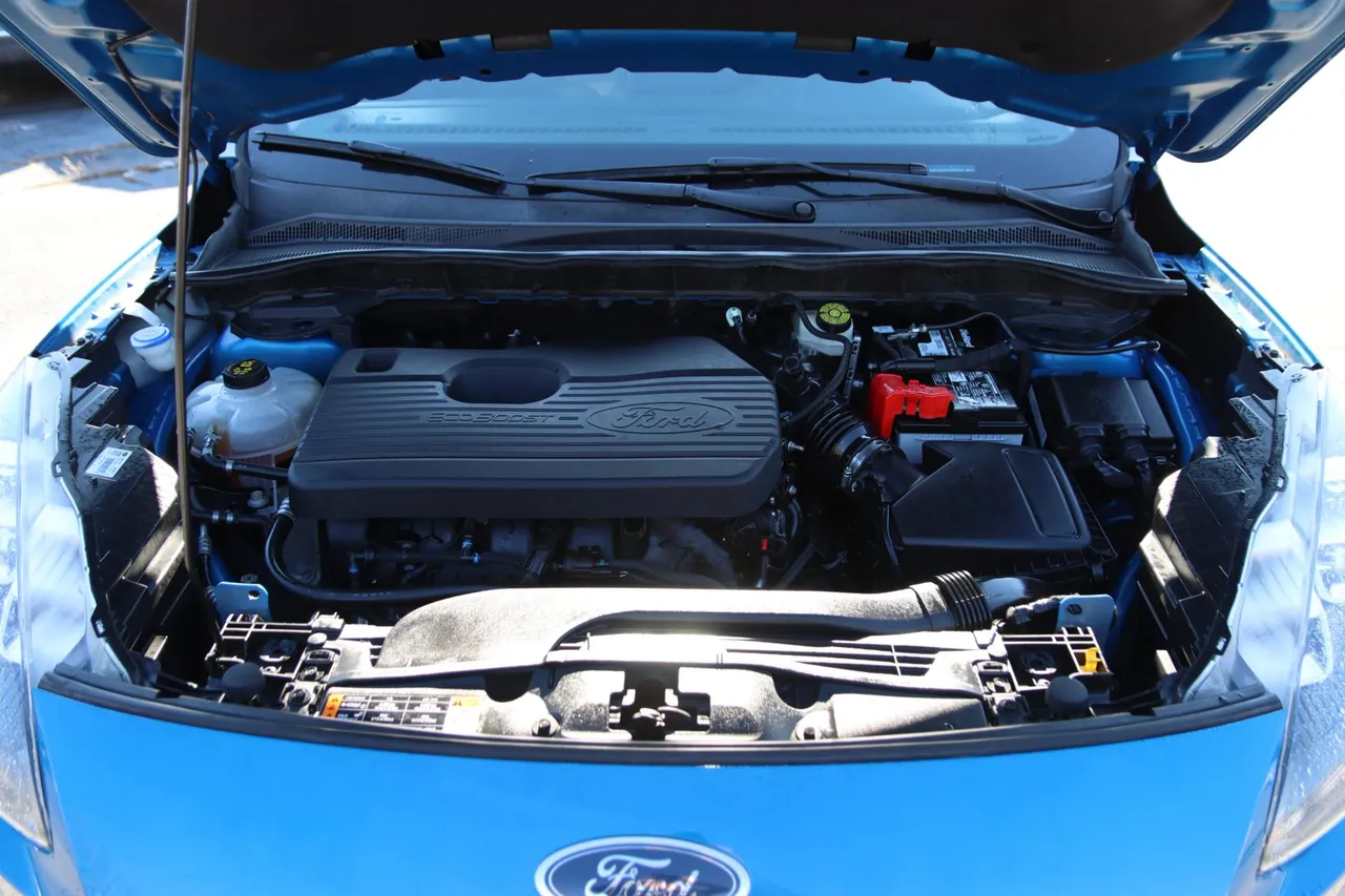 2020 Ford Escape Titanium Sport Utility 4D in blue — photo 30 of 31