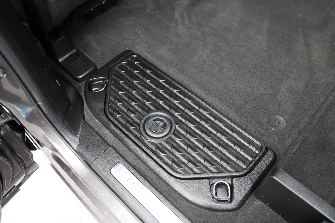 2020 Ram 1500 Crew Cab Limited Pickup 4D 5 1/2 ft in gray — photo 30 of 58