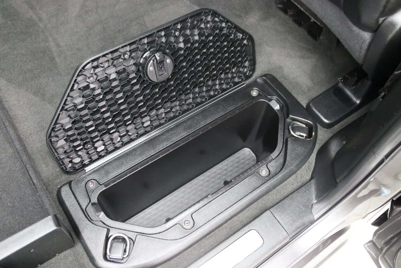 2020 Ram 1500 Crew Cab Limited Pickup 4D 5 1/2 ft in gray — photo 35 of 58