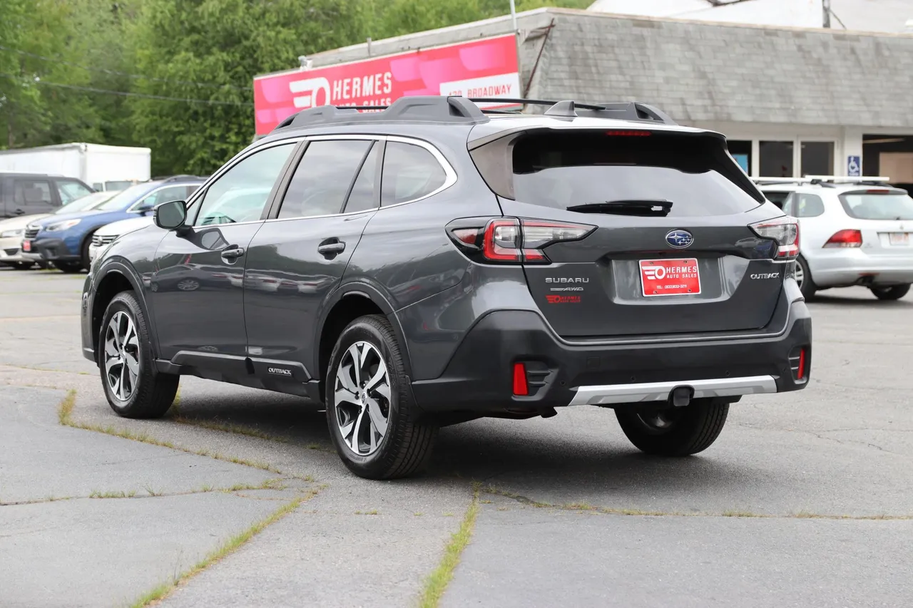 2020 Subaru Outback Limited Wagon 4D in gray — photo 3 of 33