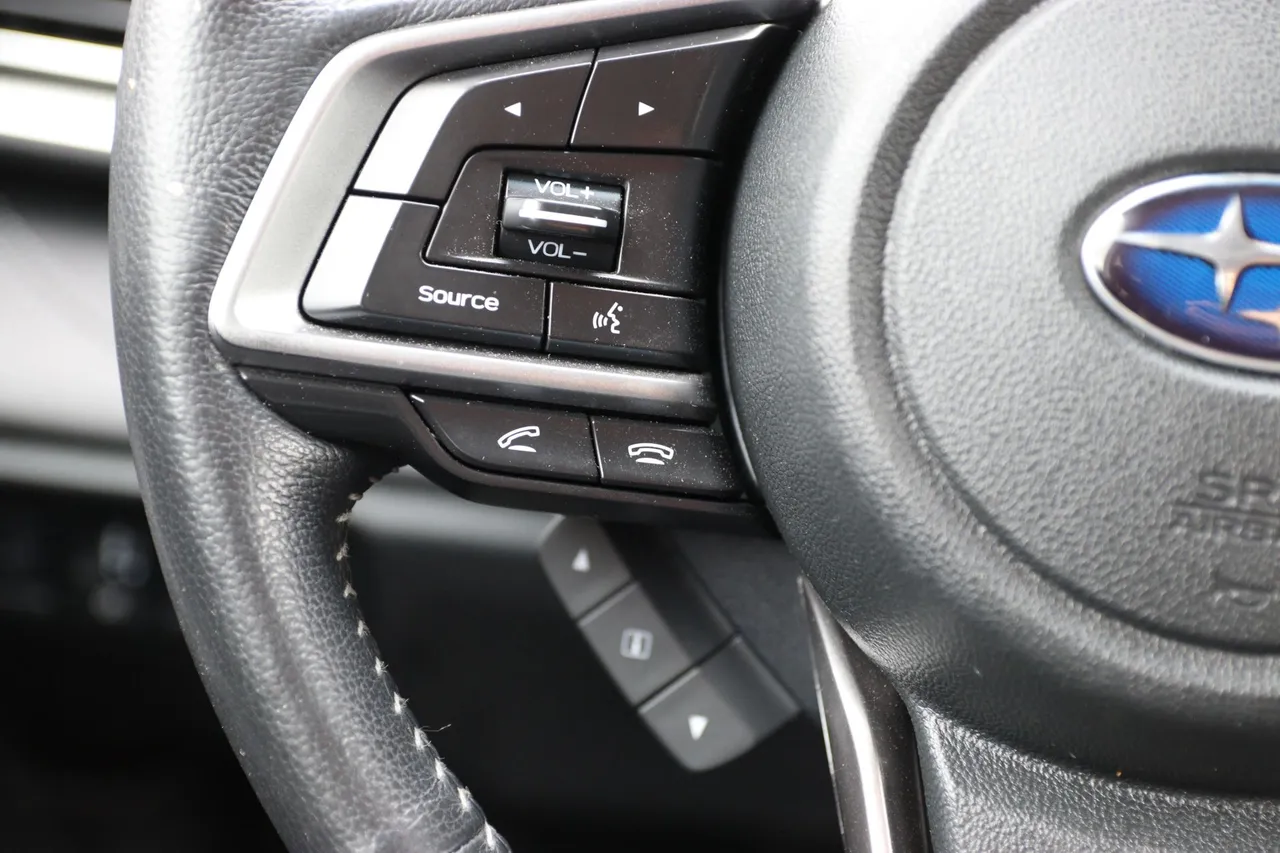2020 Subaru Outback Limited Wagon 4D in gray — photo 23 of 33