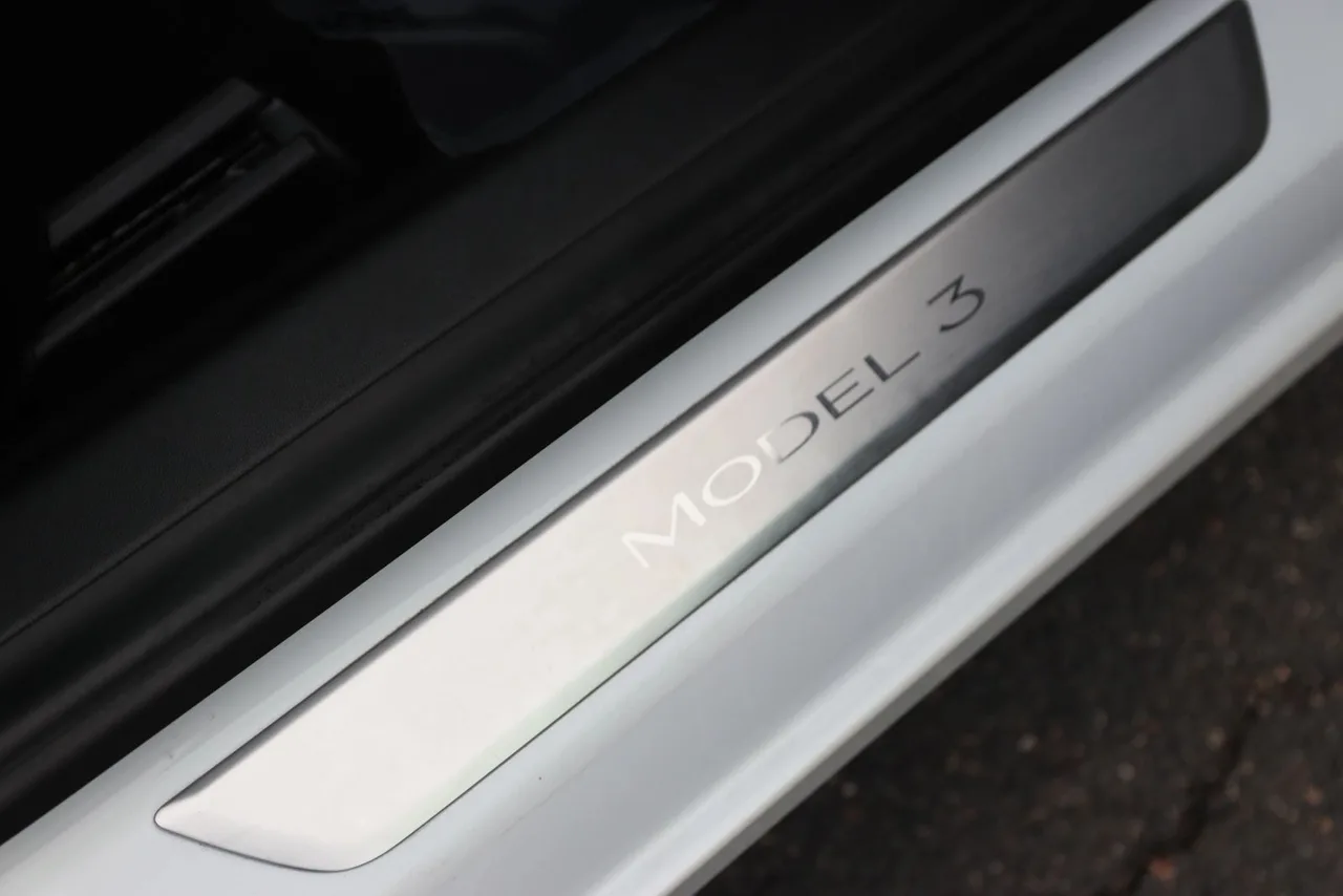 2020 Tesla Model 3 Long Range Sedan 4D in white — photo 25 of 33