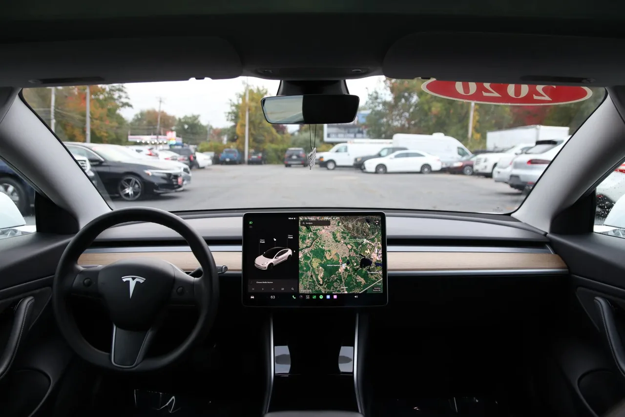 2020 Tesla Model 3 Long Range Sedan 4D in white — photo 29 of 33