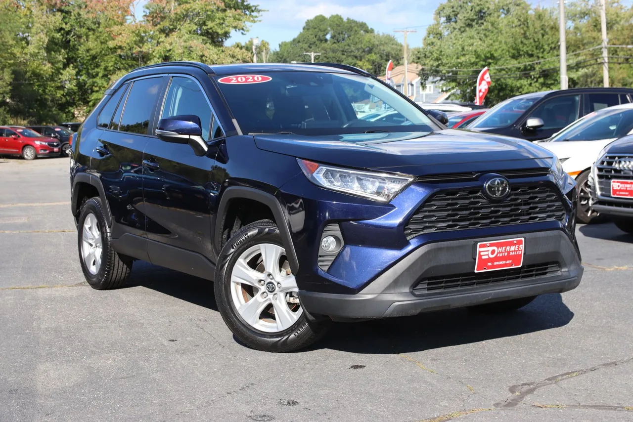2020 Toyota RAV4 XLE Sport Utility 4D in blue — photo 2 of 39
