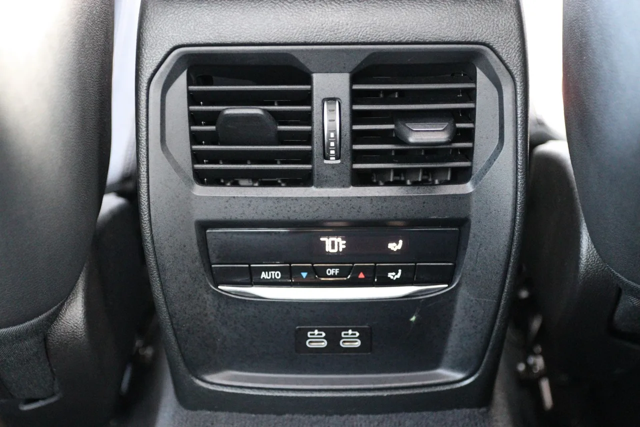 2021 BMW 3 Series 330i xDrive Sedan 4D in black — photo 26 of 43
