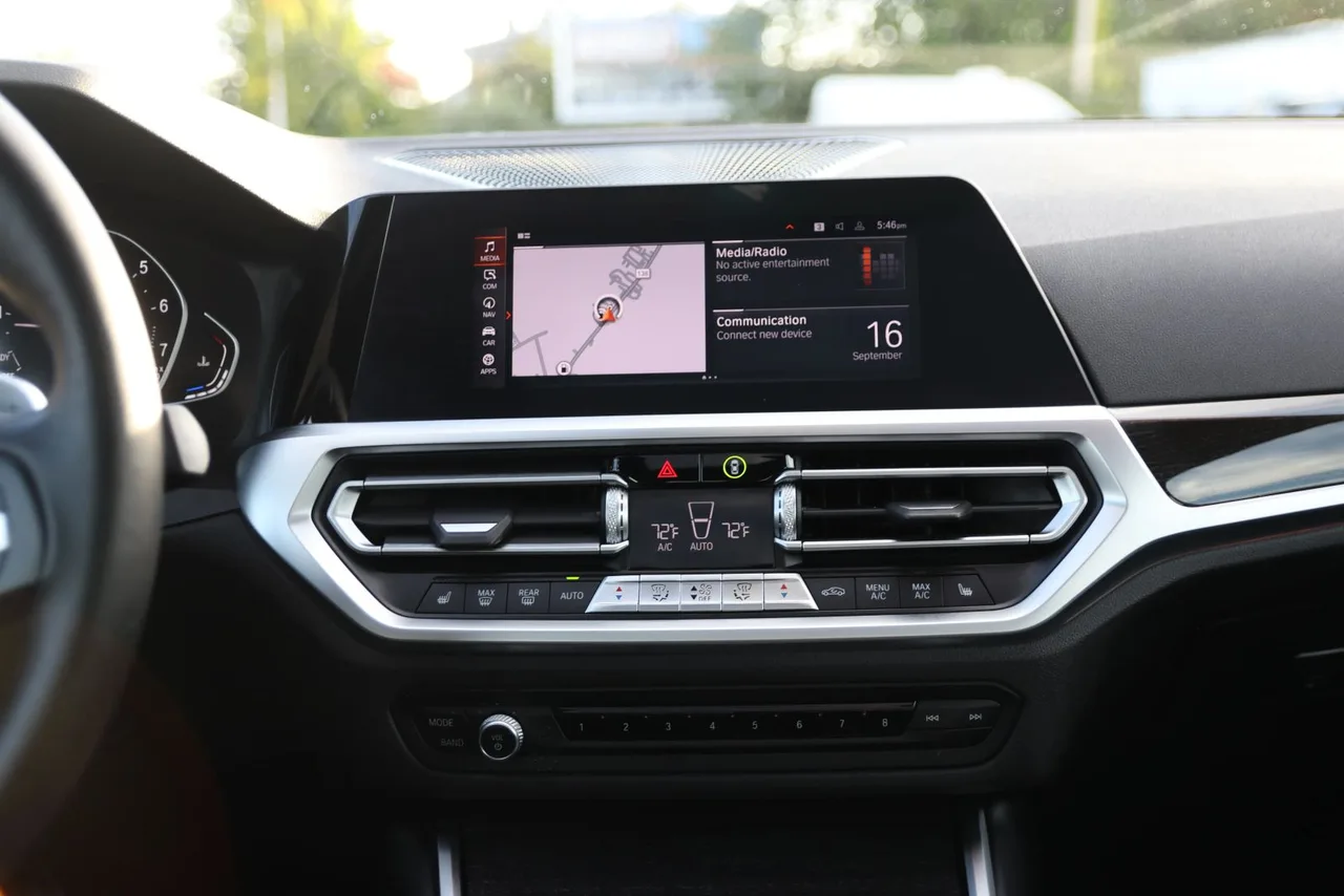 2021 BMW 3 Series 330i xDrive Sedan 4D in black — photo 28 of 43