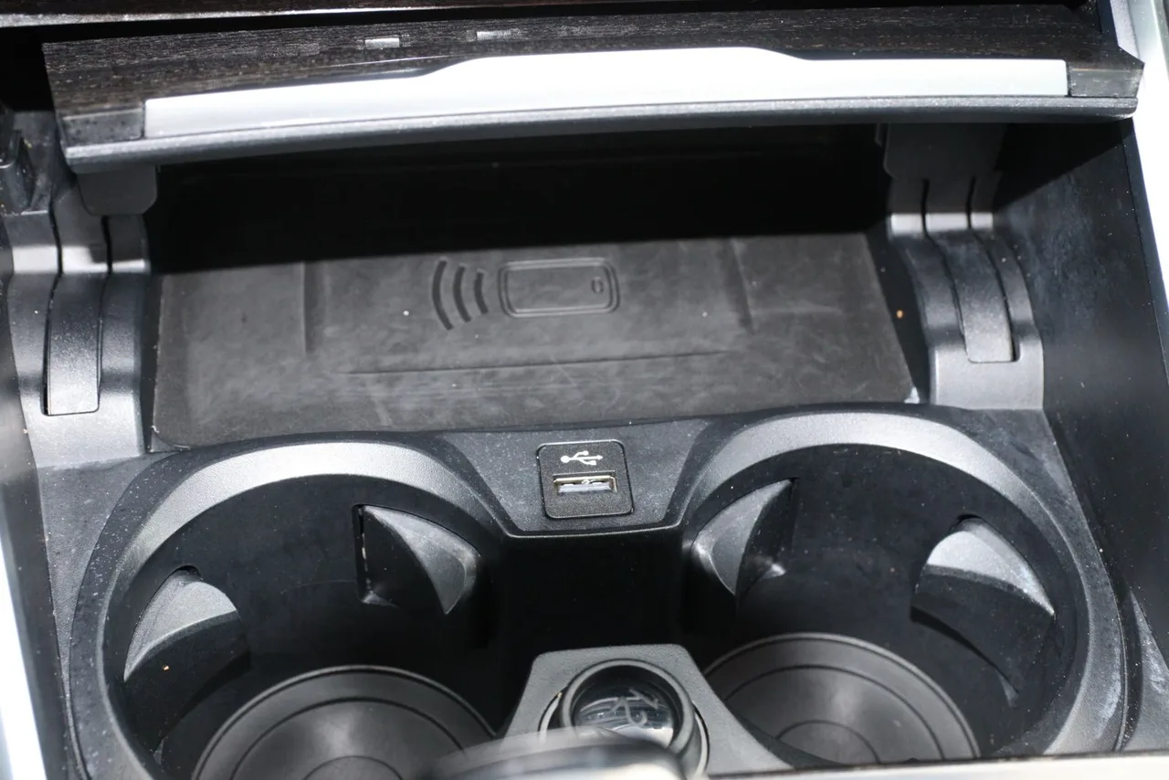 2021 BMW 3 Series 330i xDrive Sedan 4D in black — photo 32 of 43
