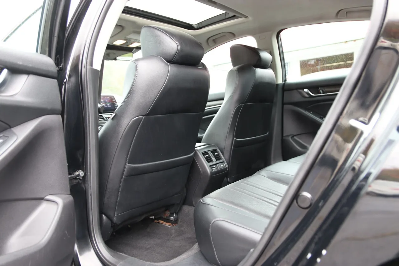 2021 Honda Accord Touring Sedan 4D in black — photo 17 of 41