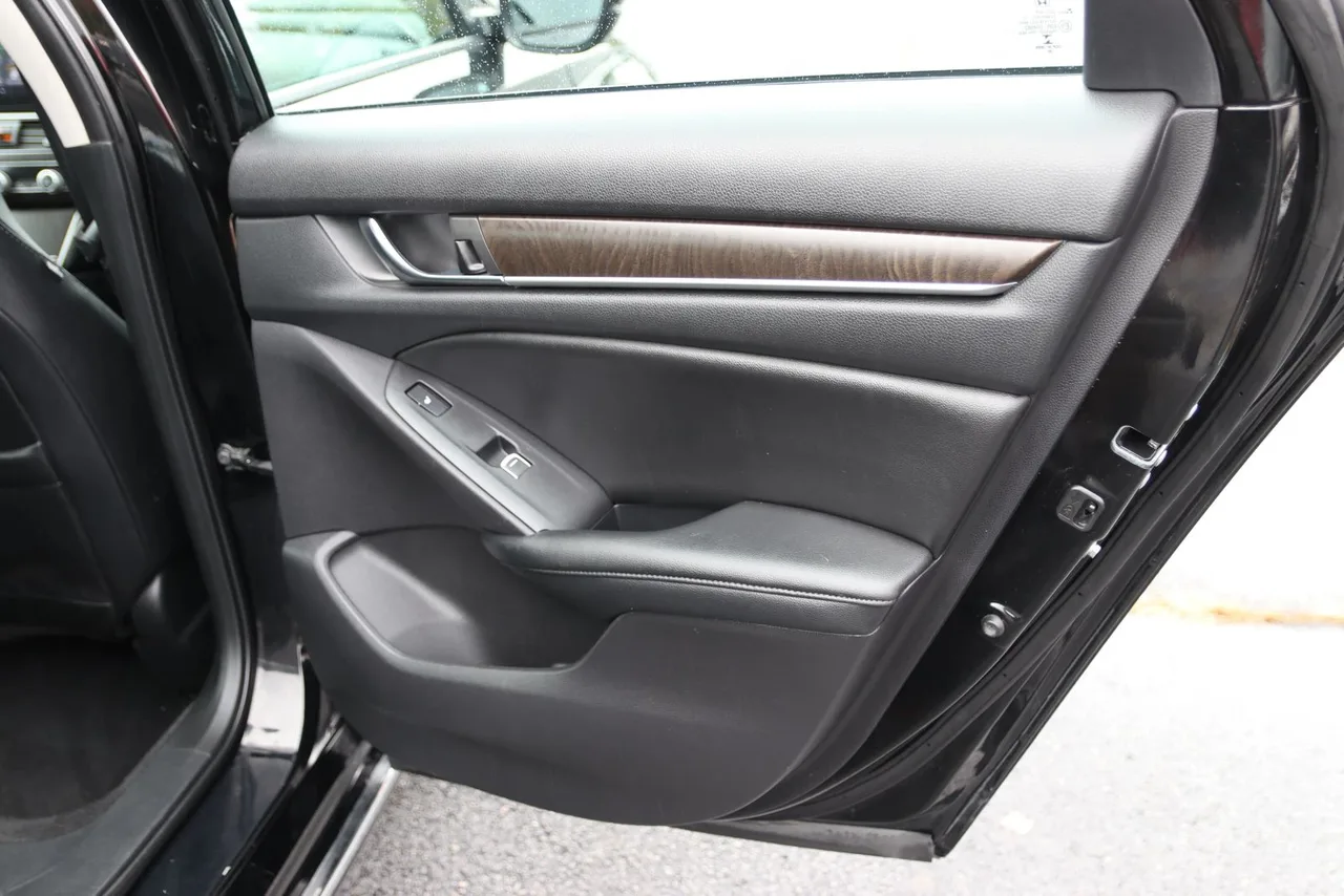 2021 Honda Accord Touring Sedan 4D in black — photo 19 of 41