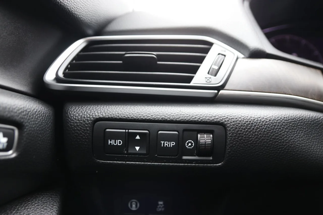 2021 Honda Accord Touring Sedan 4D in black — photo 32 of 41