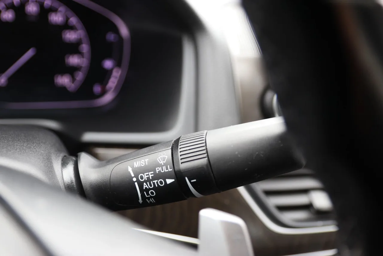 2021 Honda Accord Touring Sedan 4D in black — photo 36 of 41