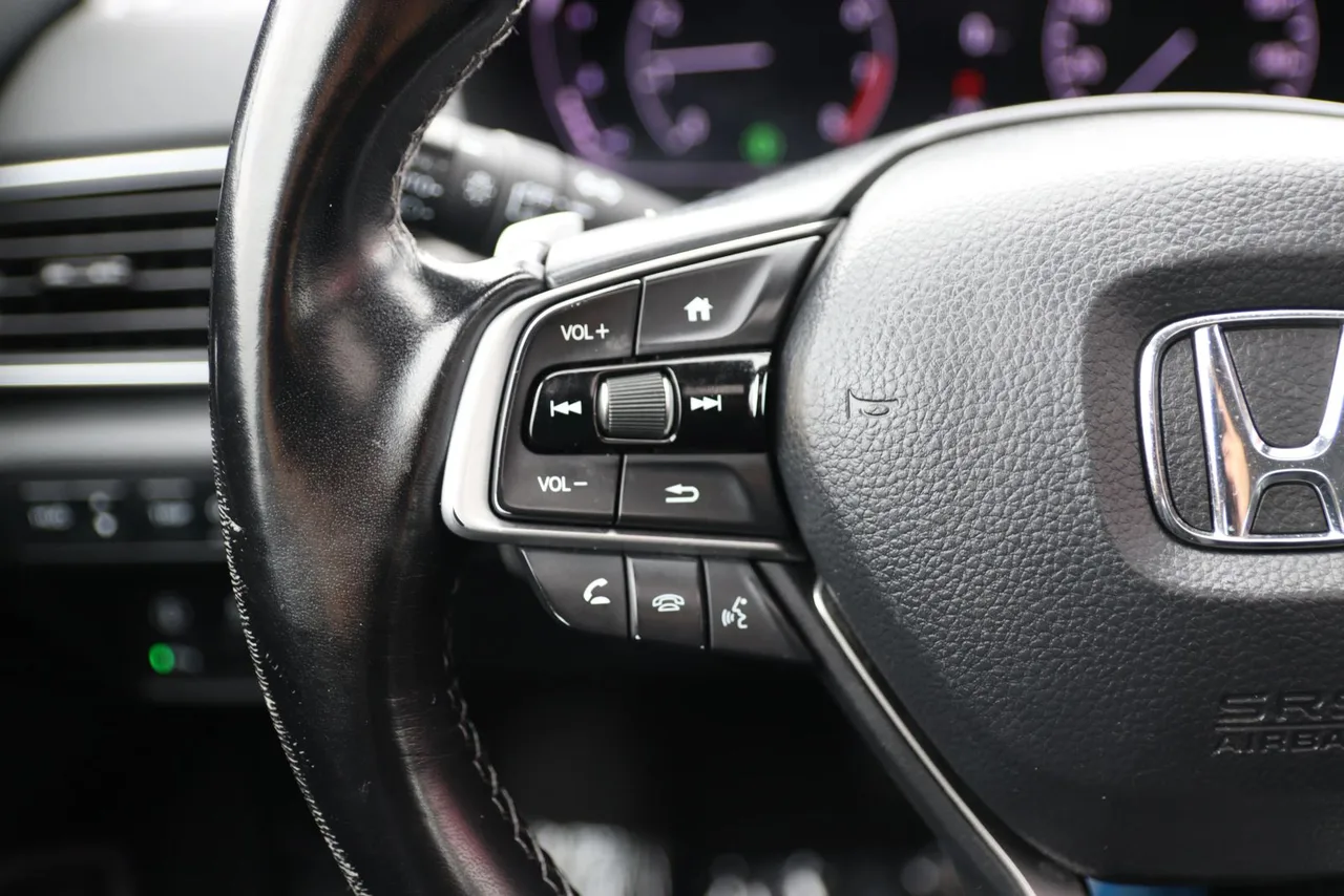 2021 Honda Accord Touring Sedan 4D in black — photo 38 of 41