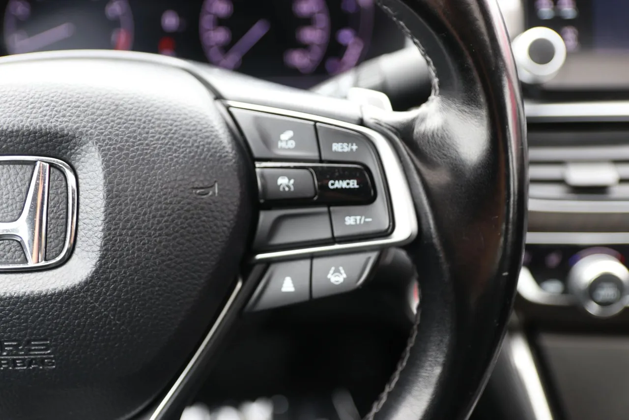 2021 Honda Accord Touring Sedan 4D in black — photo 39 of 41