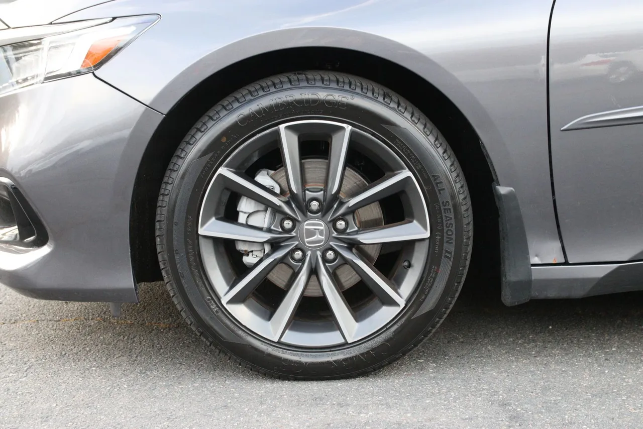 2021 Honda Accord EX-L Sedan 4D in gray — photo 4 of 29