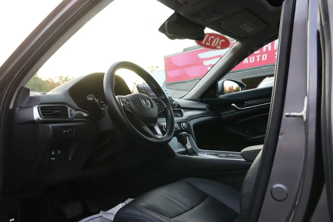 2021 Honda Accord EX-L Sedan 4D in gray — photo 12 of 29
