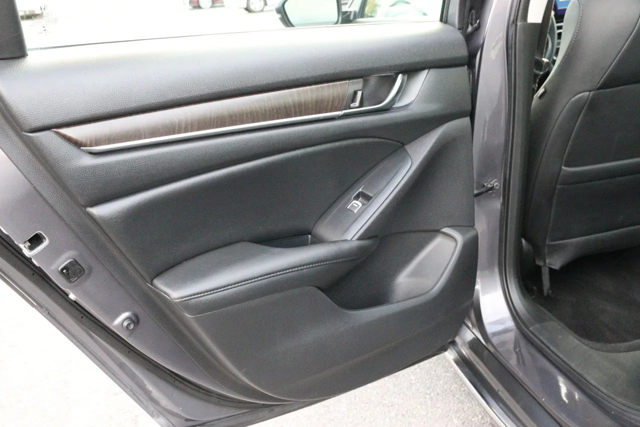 2021 Honda Accord EX-L Sedan 4D in gray — photo 15 of 29