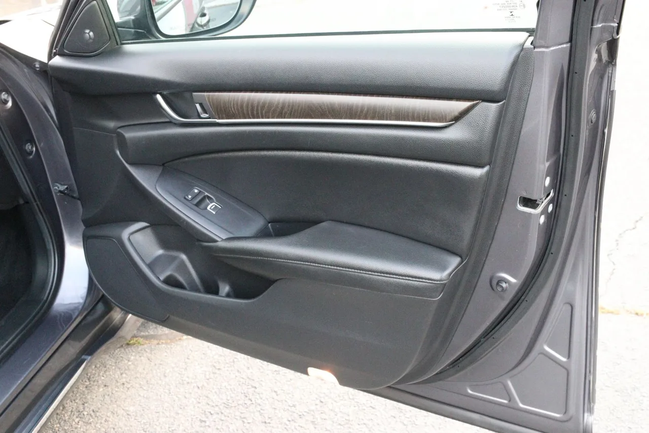 2021 Honda Accord EX-L Sedan 4D in gray — photo 21 of 29