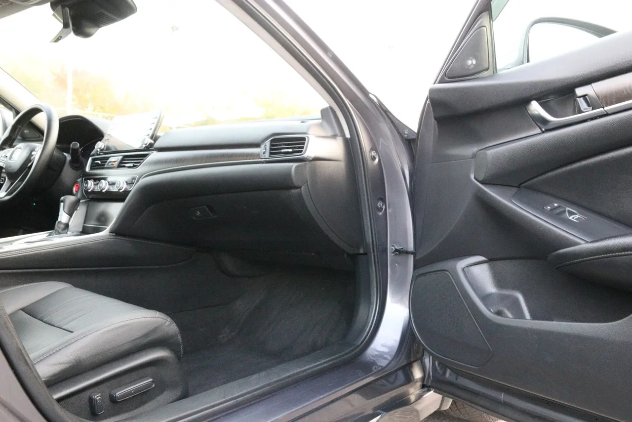 2021 Honda Accord EX-L Sedan 4D in gray — photo 22 of 29