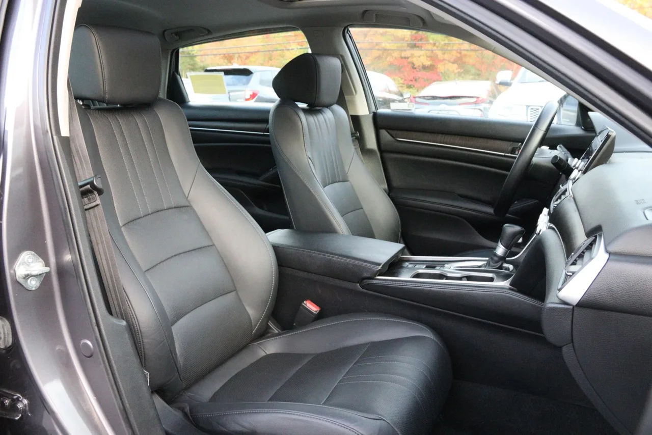2021 Honda Accord EX-L Sedan 4D in gray — photo 23 of 29