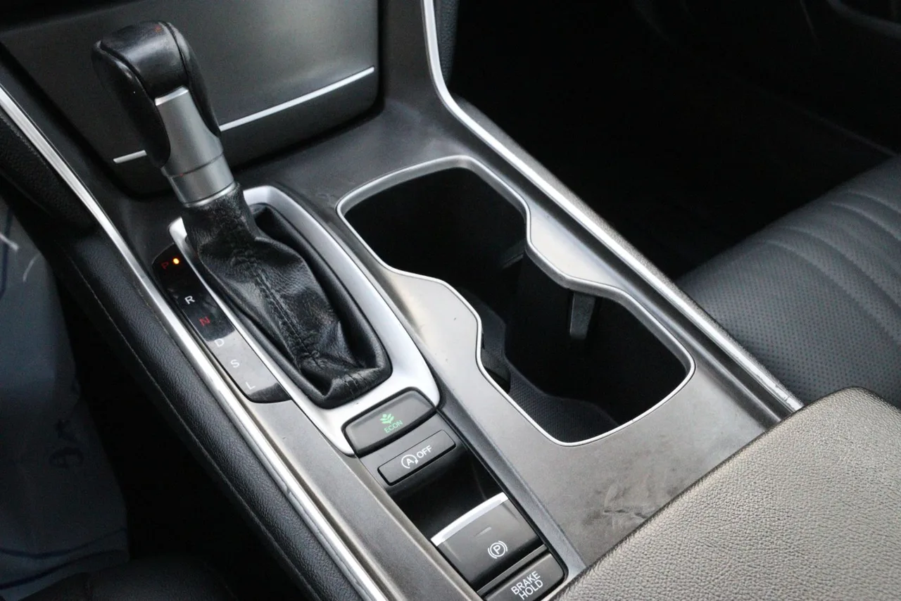 2021 Honda Accord EX-L Sedan 4D in gray — photo 28 of 29