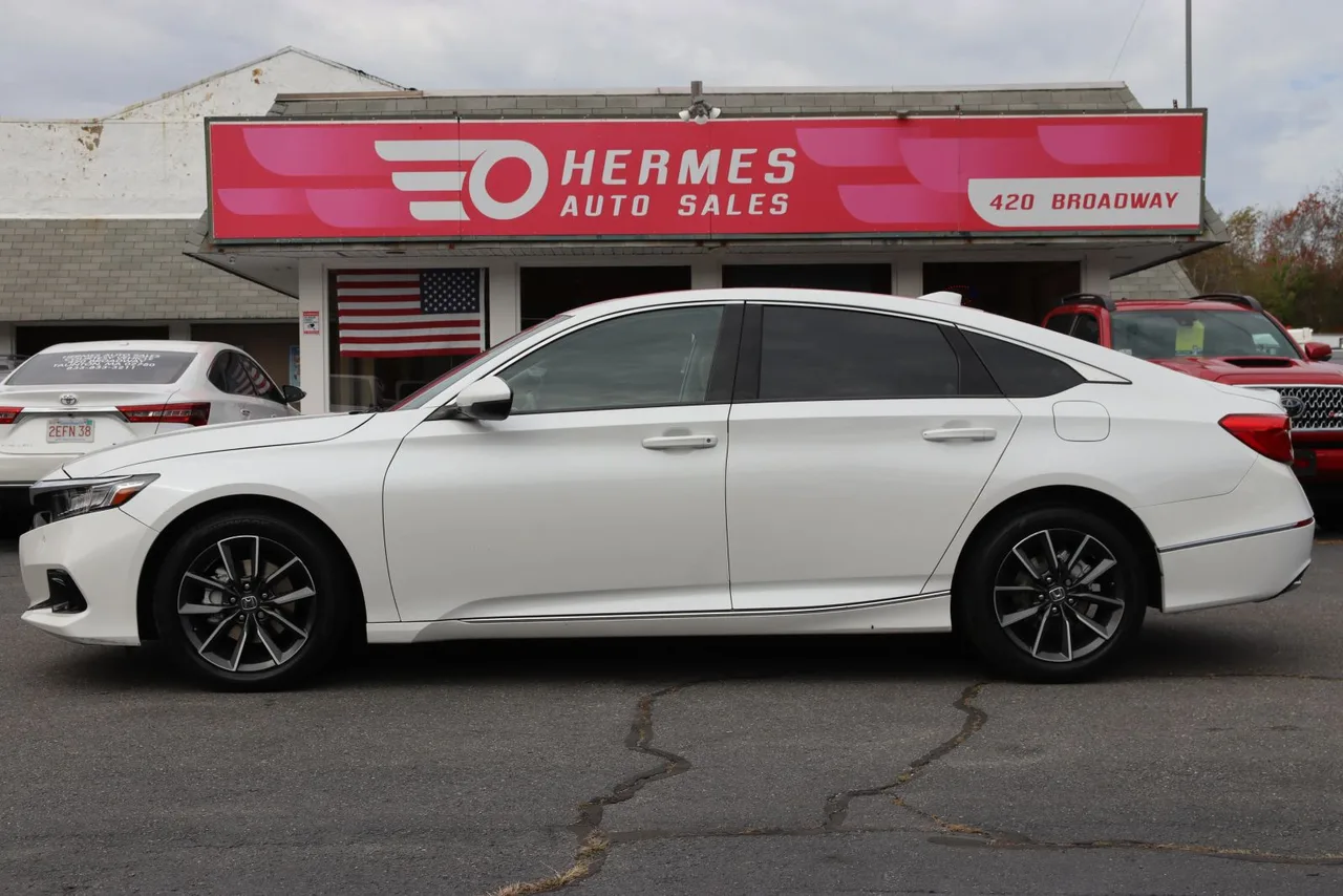 2021 Honda Accord EX-L Sedan 4D in white — photo 5 of 40