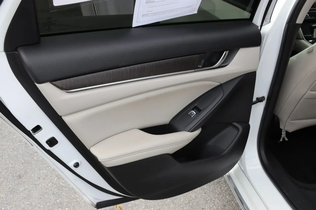 2021 Honda Accord EX-L Sedan 4D in white — photo 20 of 40