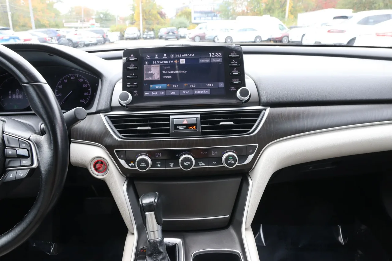 2021 Honda Accord EX-L Sedan 4D in white — photo 31 of 40