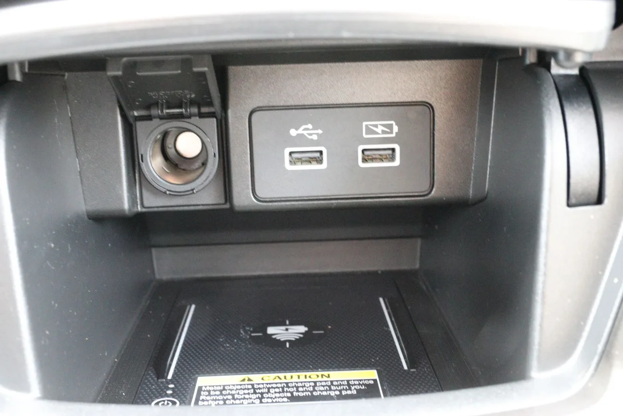 2021 Honda Accord EX-L Sedan 4D in white — photo 35 of 40