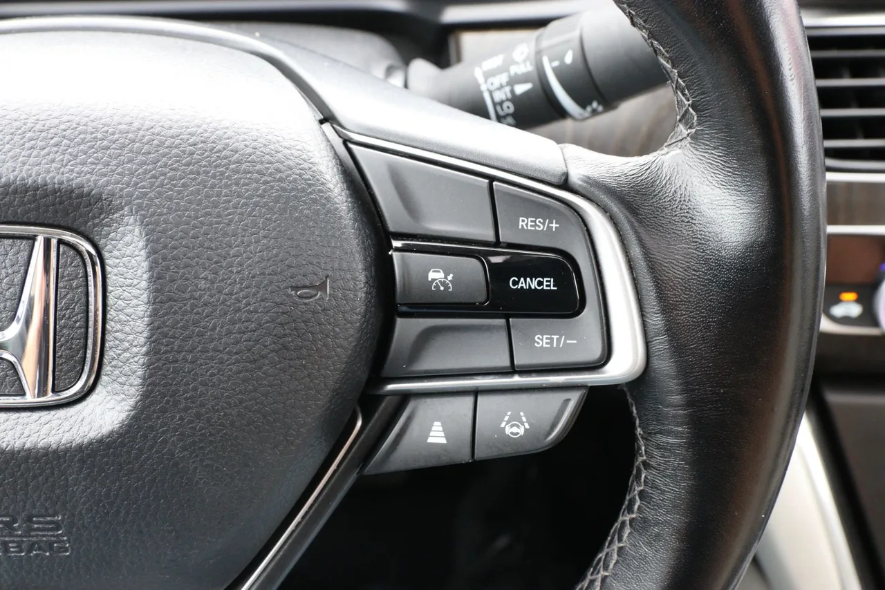 2021 Honda Accord EX-L Sedan 4D in white — photo 39 of 40