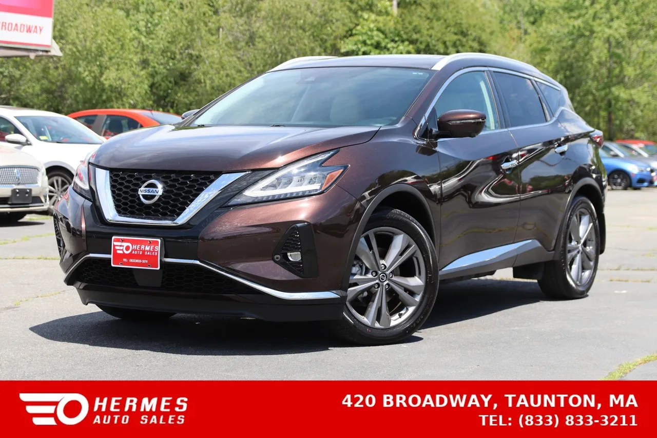 2021 Nissan Murano Platinum Sport Utility 4D in brown — photo 1 of 32
