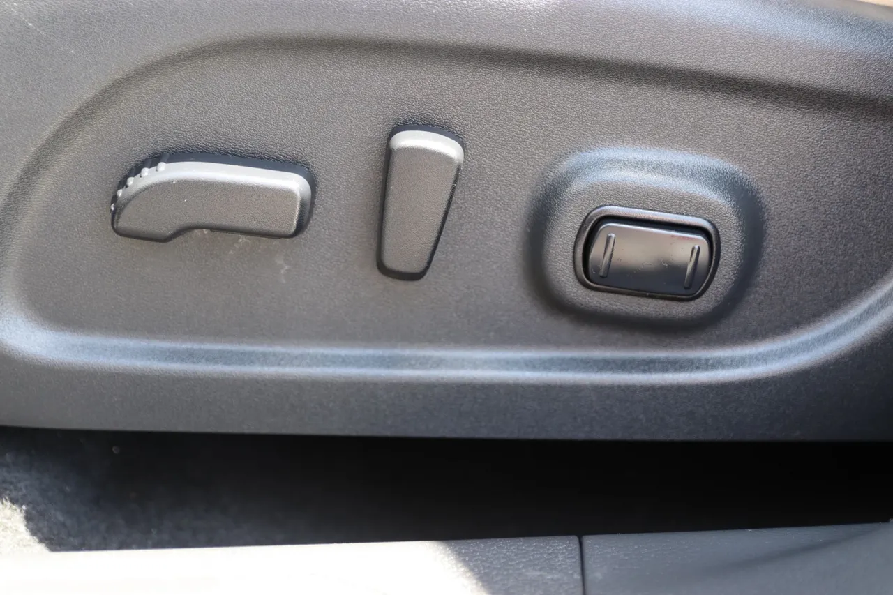 2021 Nissan Murano Platinum Sport Utility 4D in brown — photo 11 of 32
