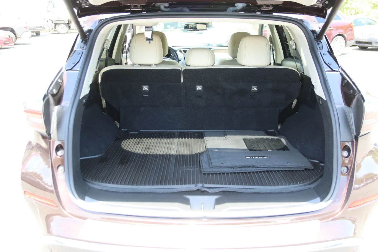 2021 Nissan Murano Platinum Sport Utility 4D in brown — photo 15 of 32