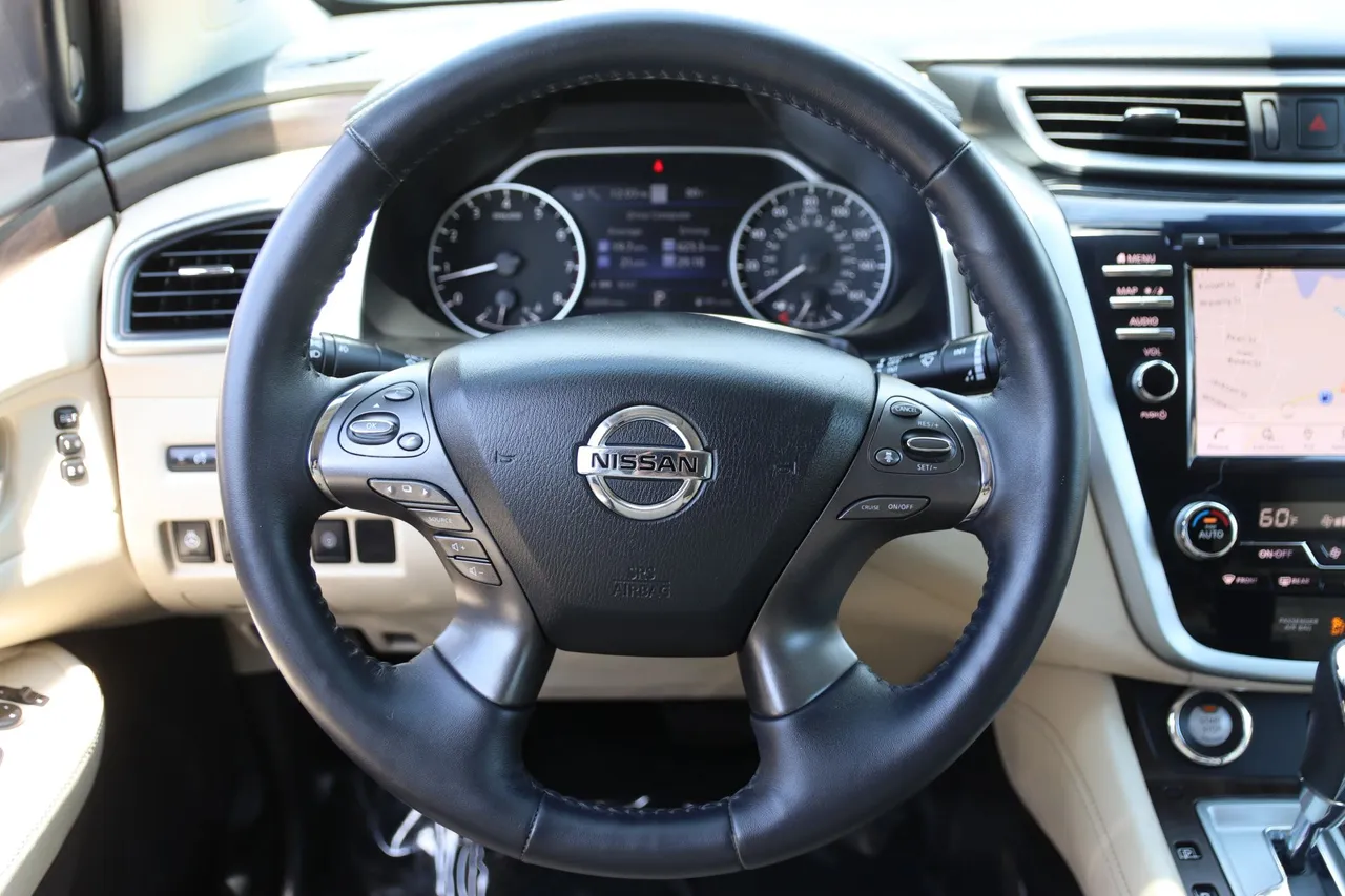 2021 Nissan Murano Platinum Sport Utility 4D in brown — photo 18 of 32